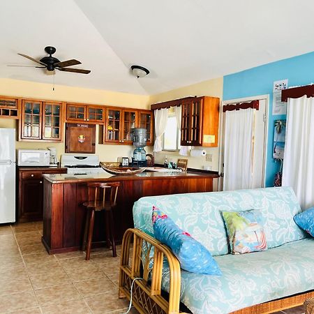 Coral Cove Inn Maya Beach Екстериор снимка