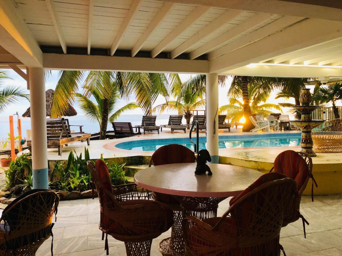 Coral Cove Inn Maya Beach Екстериор снимка