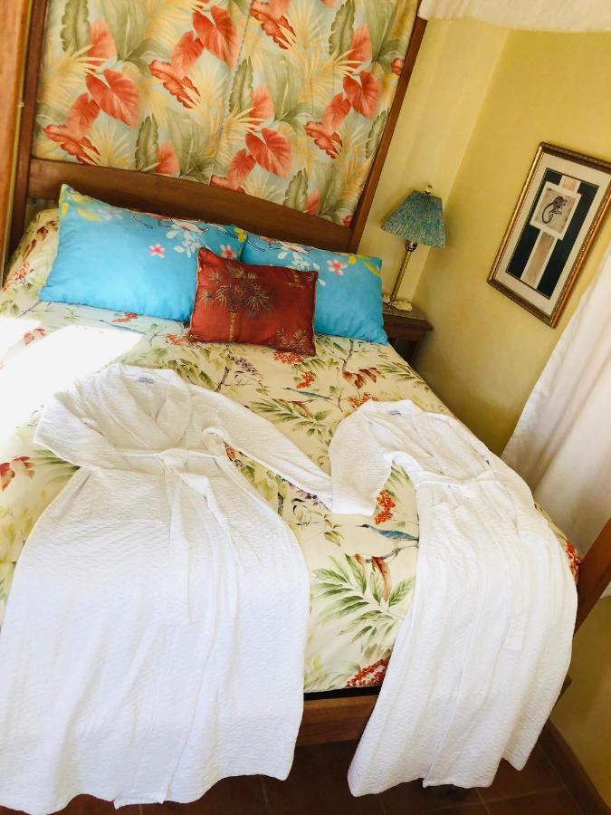 Coral Cove Inn Maya Beach Екстериор снимка