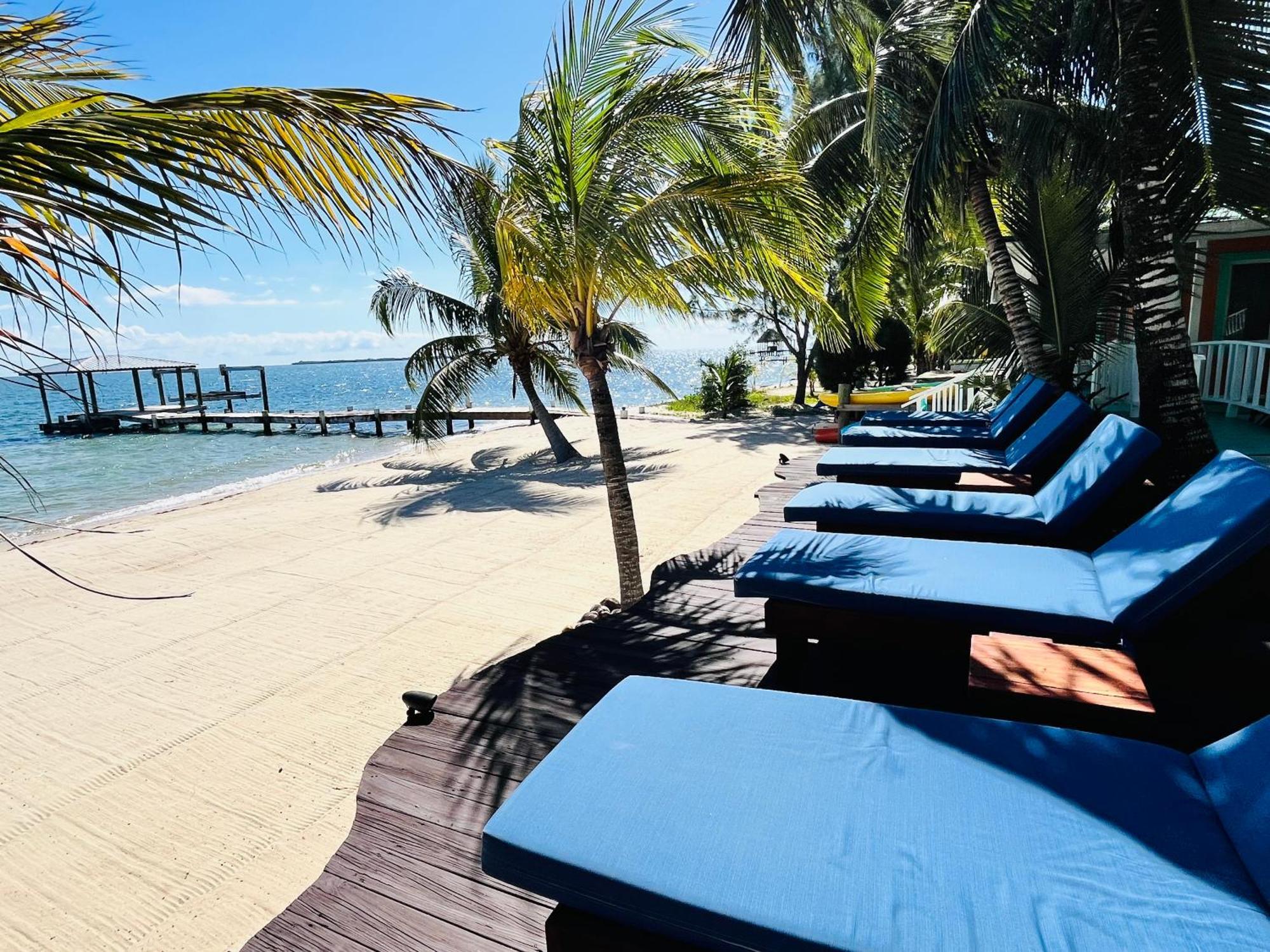 Coral Cove Inn Maya Beach Екстериор снимка